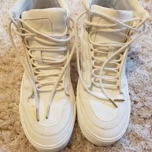 Mens all white Zara high top sneakers size 9